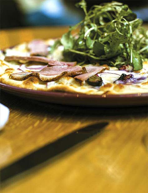 Smoked duck flatbread